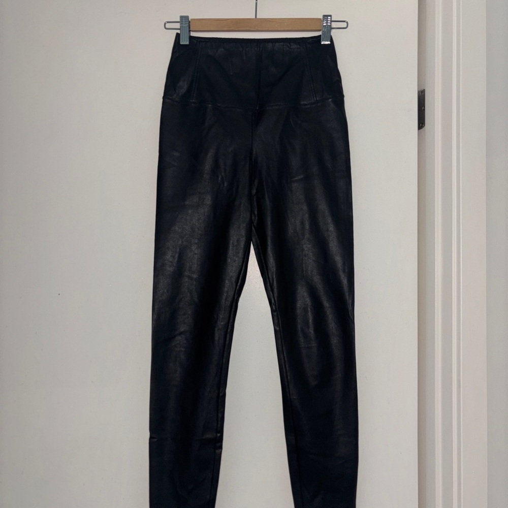 Wilfred Free Black Faux Leather Leggings